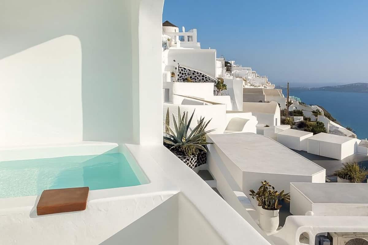 7 Deluxe Private Caldera Sea View Suite (Outdoor Massage Pool) | Balcony view