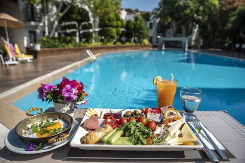 Flora Hotel Bodrum 