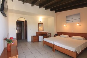 1 bedroom, premium bedding, minibar, in-room safe