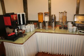 Free daily buffet breakfast - Hotel Sea Bird (Corfu)