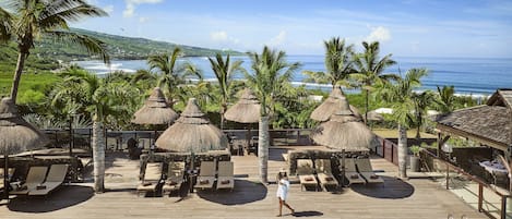 2 piscinas externas, guarda-sóis, espreguiçadeiras