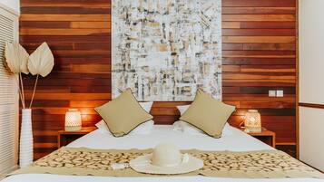 Bungalow, Kitchenette | In-room safe, soundproofing, iron/ironing board, free WiFi