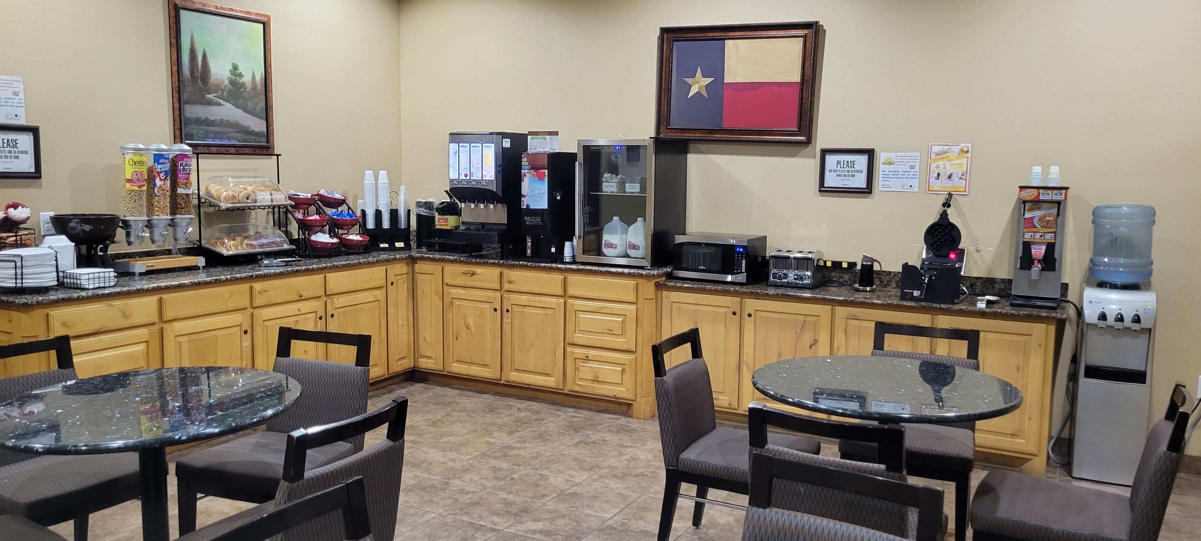 free daily continental breakfast