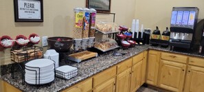 Free daily continental breakfast 