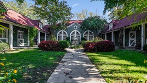 Goodstone Inn & Restaurant Reviews, Deals & Photos 2024 - Expedia