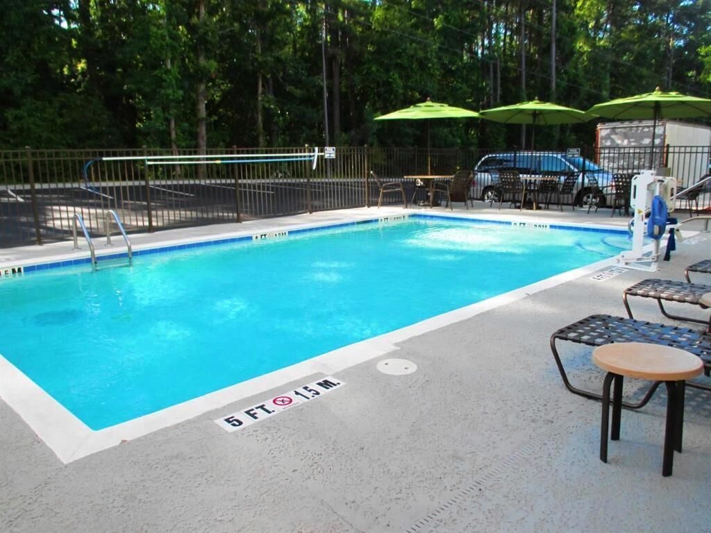 Seasonal outdoor pool