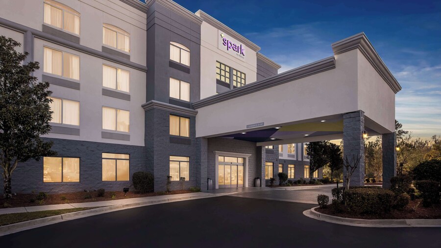 Spark by Hilton Port Wentworth Savannah