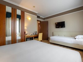 1 habitación, minibar y caja de seguridad en la habitación 