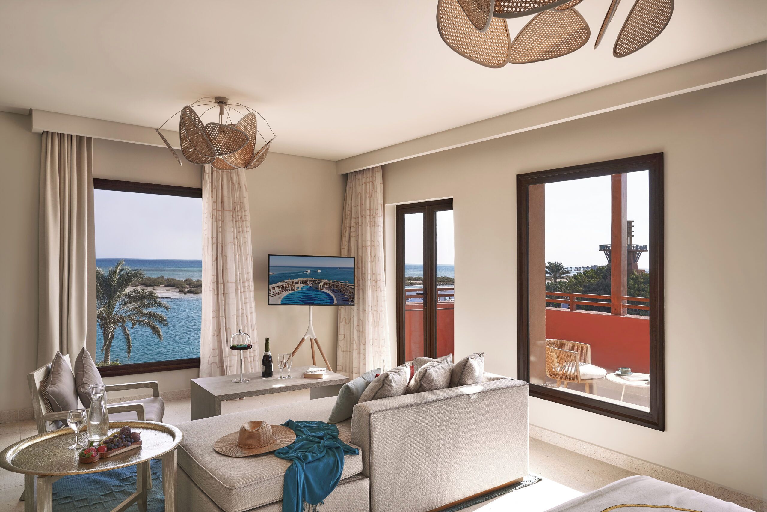 Suite, Ocean View | Living area