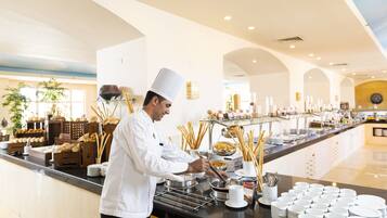 Desayuno bufé gratuito y diario