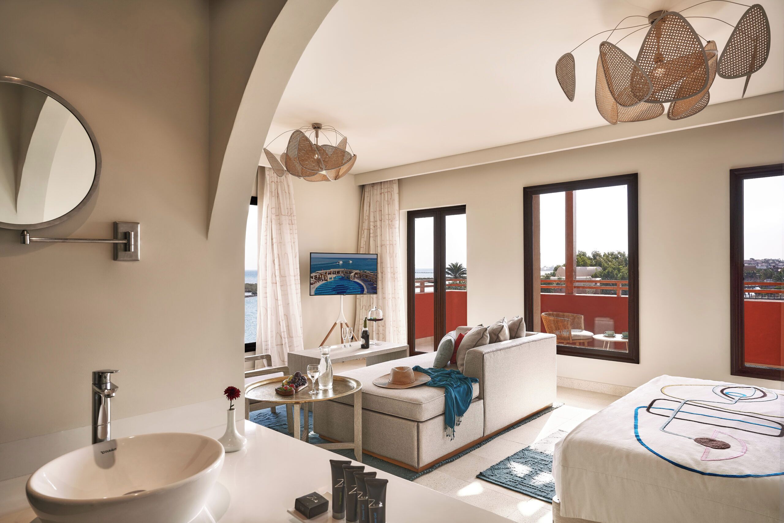 Suite, Ocean View | Living area