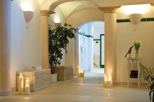 Outdoor treatment areas, sauna, steam room, hot springs, body treatments