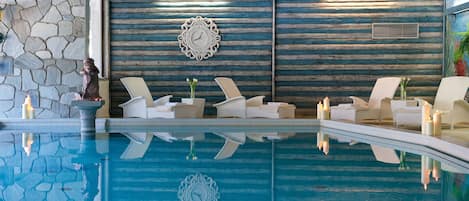 Indoor pool, outdoor pool