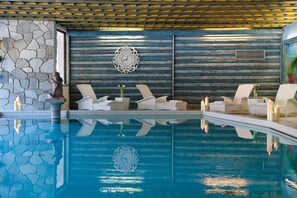 Indoor pool, outdoor pool - Hoteldorf Grüner Baum (Bad Gastein)
