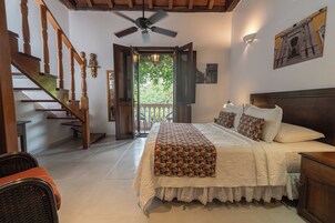 Biancheria da letto di alta qualità, copriletto in piuma, minibar