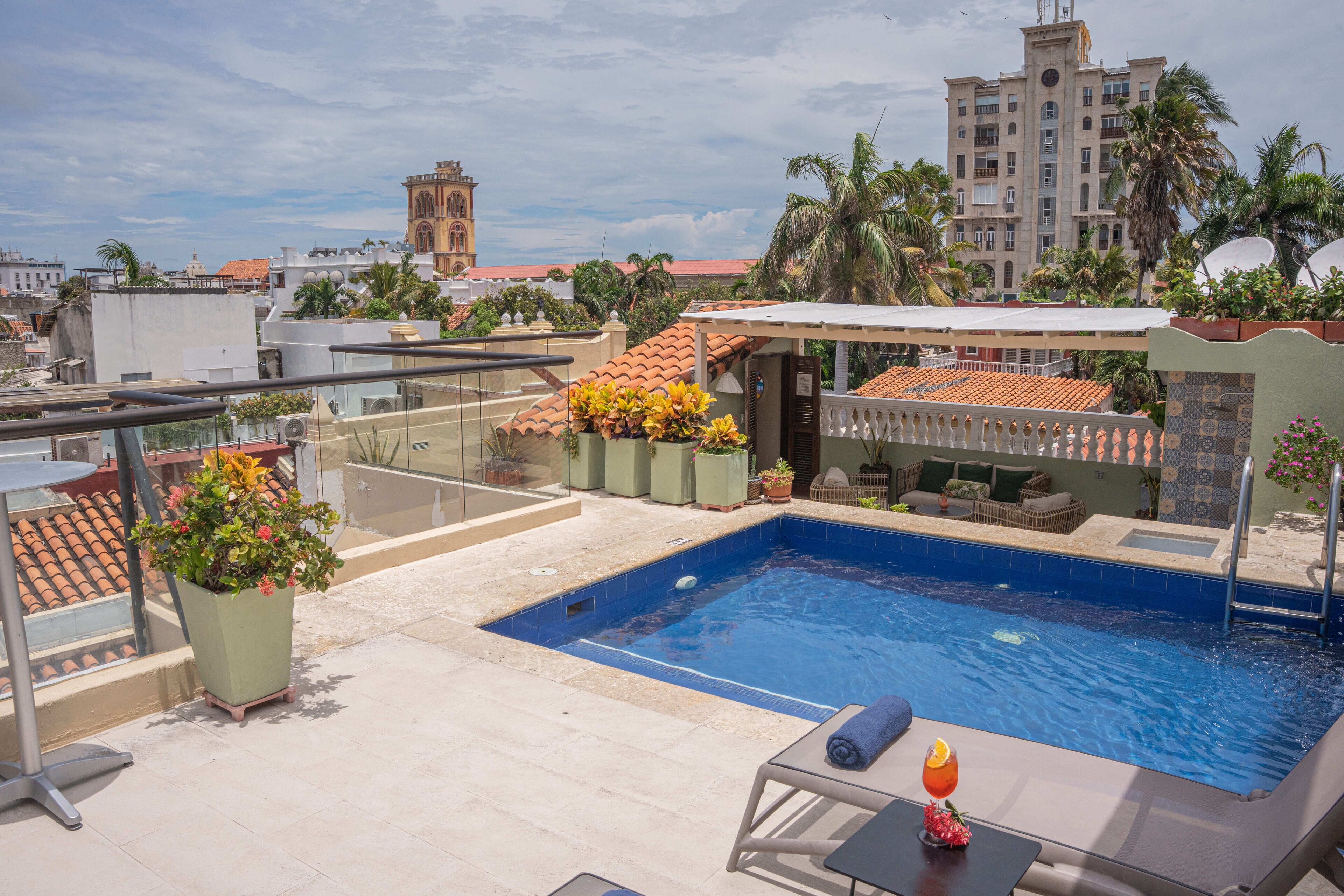 Outdoor pool, pool loungers