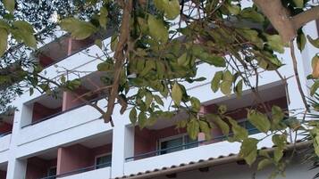 مدخل المنشأة