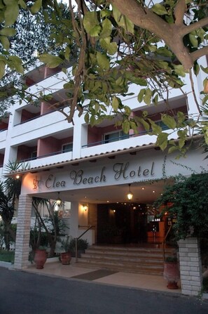 مدخل المنشأة