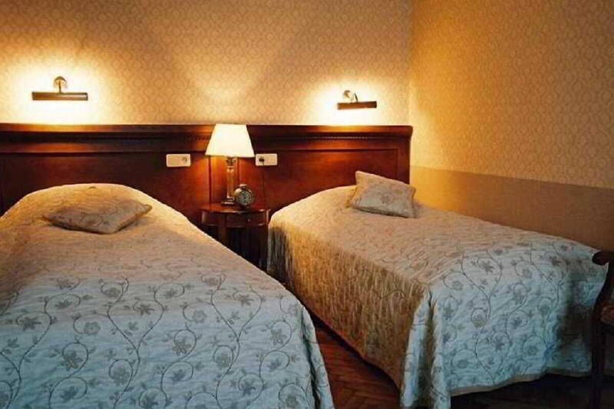 Hypo-allergenic bedding available, minibar, in-room safe, desk