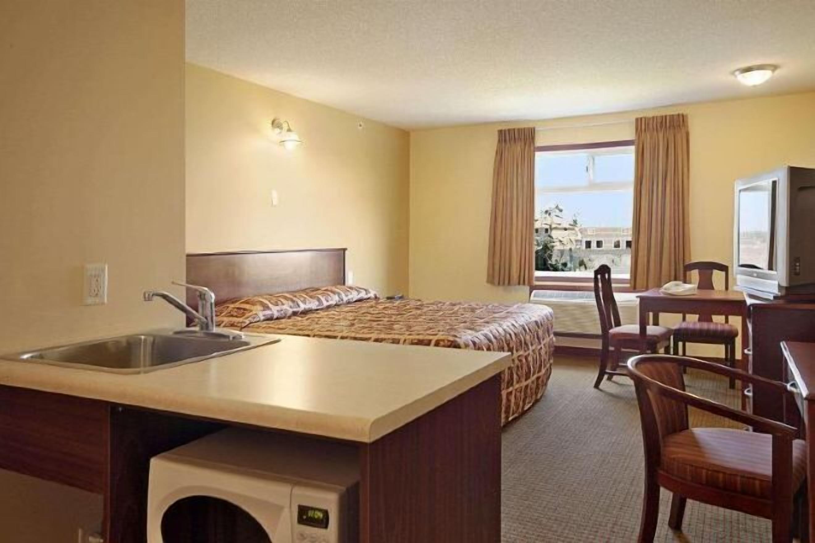 Iron/ironing board, free cribs/infant beds, rollaway beds, free WiFi