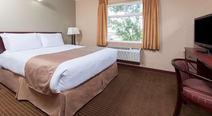 Iron/ironing board, free cribs/infant beds, rollaway beds, free WiFi
