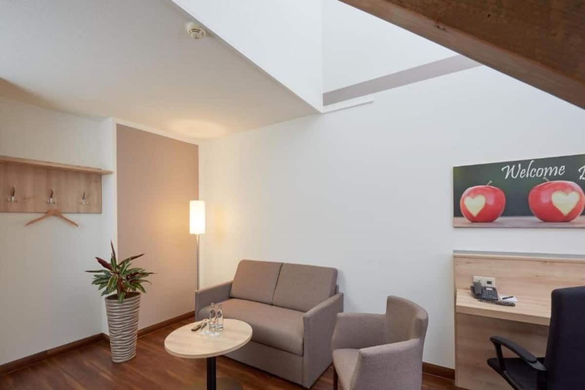 Literie de qualité supérieure, couette en duvet d'oie, bureau