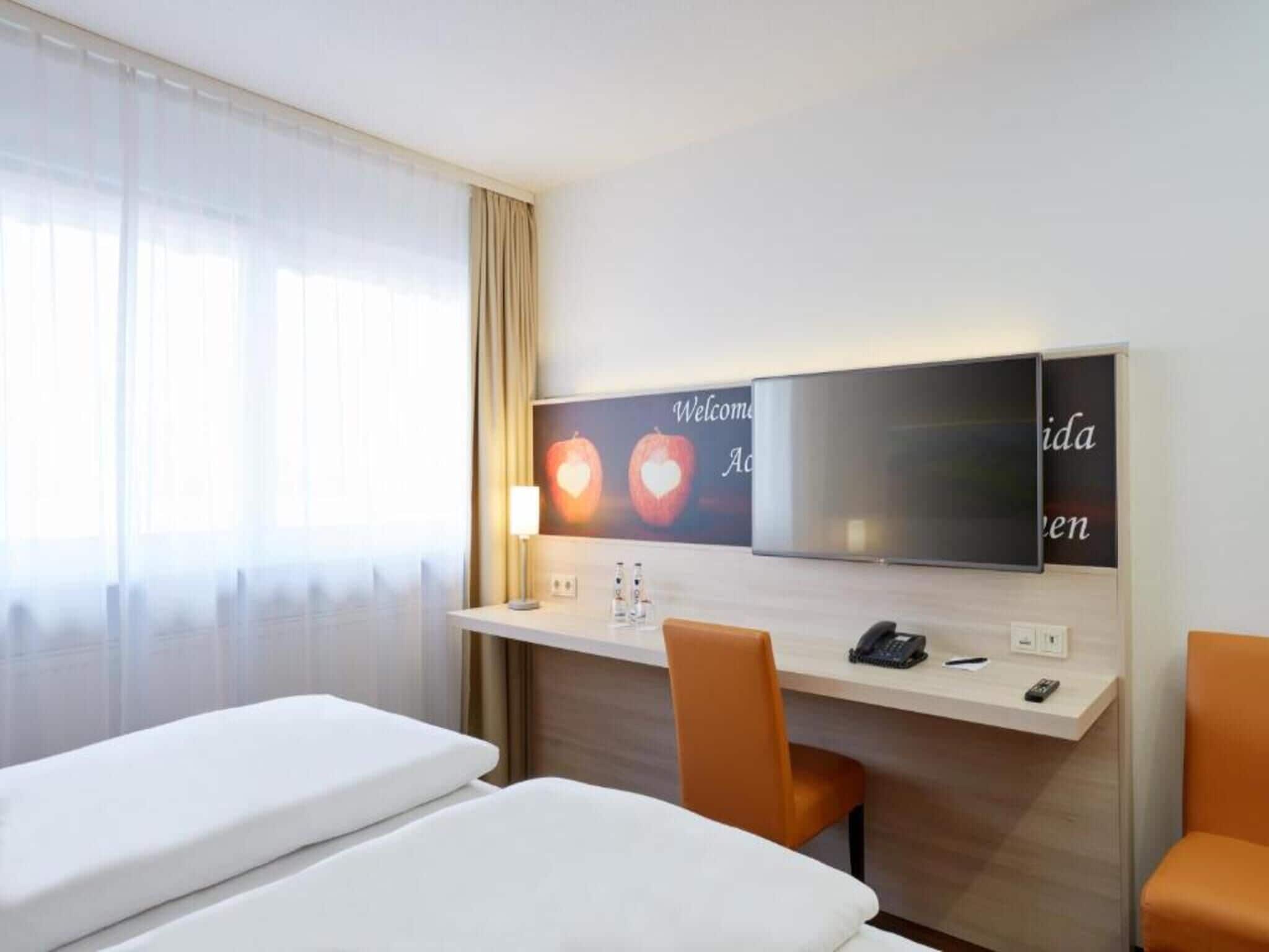 Literie de qualité supérieure, couette en duvet d'oie, bureau