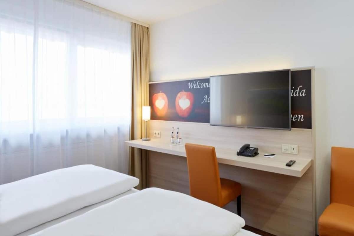 Literie de qualité supérieure, couette en duvet d'oie, bureau