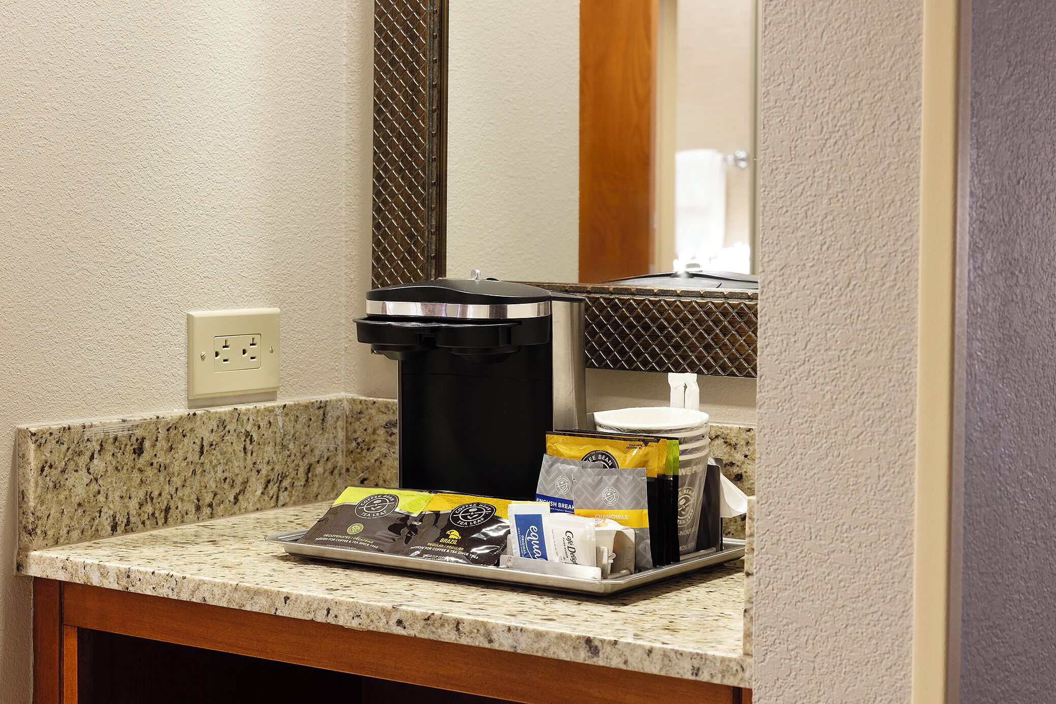 premium bedding, pillow-top beds, in-room safe, desk