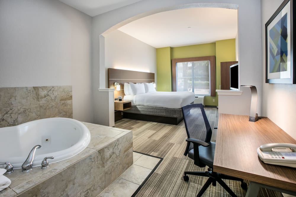 Holiday Inn Express Hotel & Suites Dallas-Grand Prairie I-20 by IHG