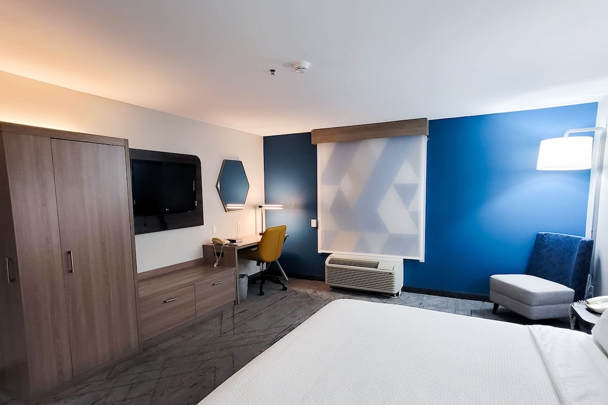 In-room safe, desk, iron/ironing board, free cots/infant beds