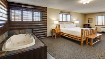 Single Room, 1 King Bed, Hot Tub