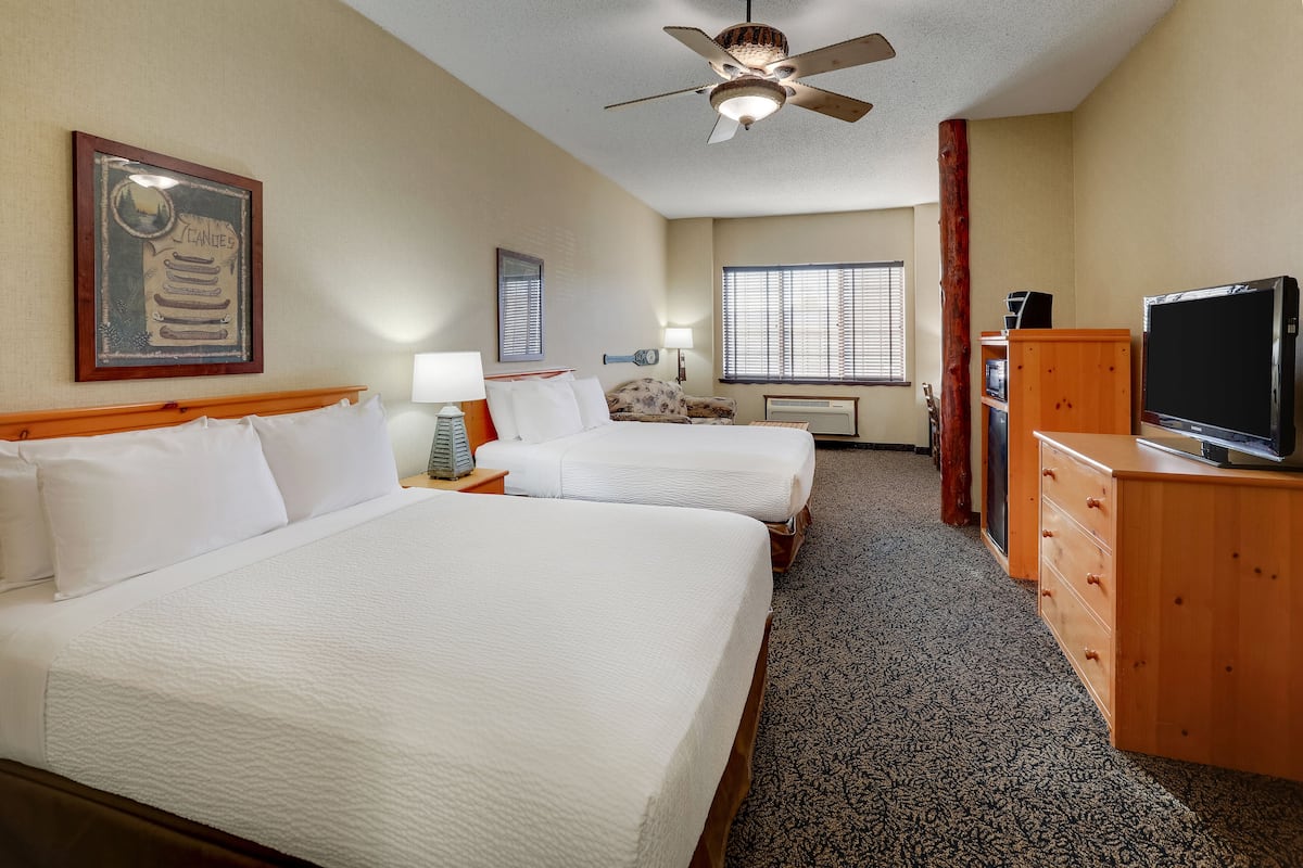 Expanded Queen with Sofa | 1 bedroom, desk, iron/ironing board, free cribs/infant beds