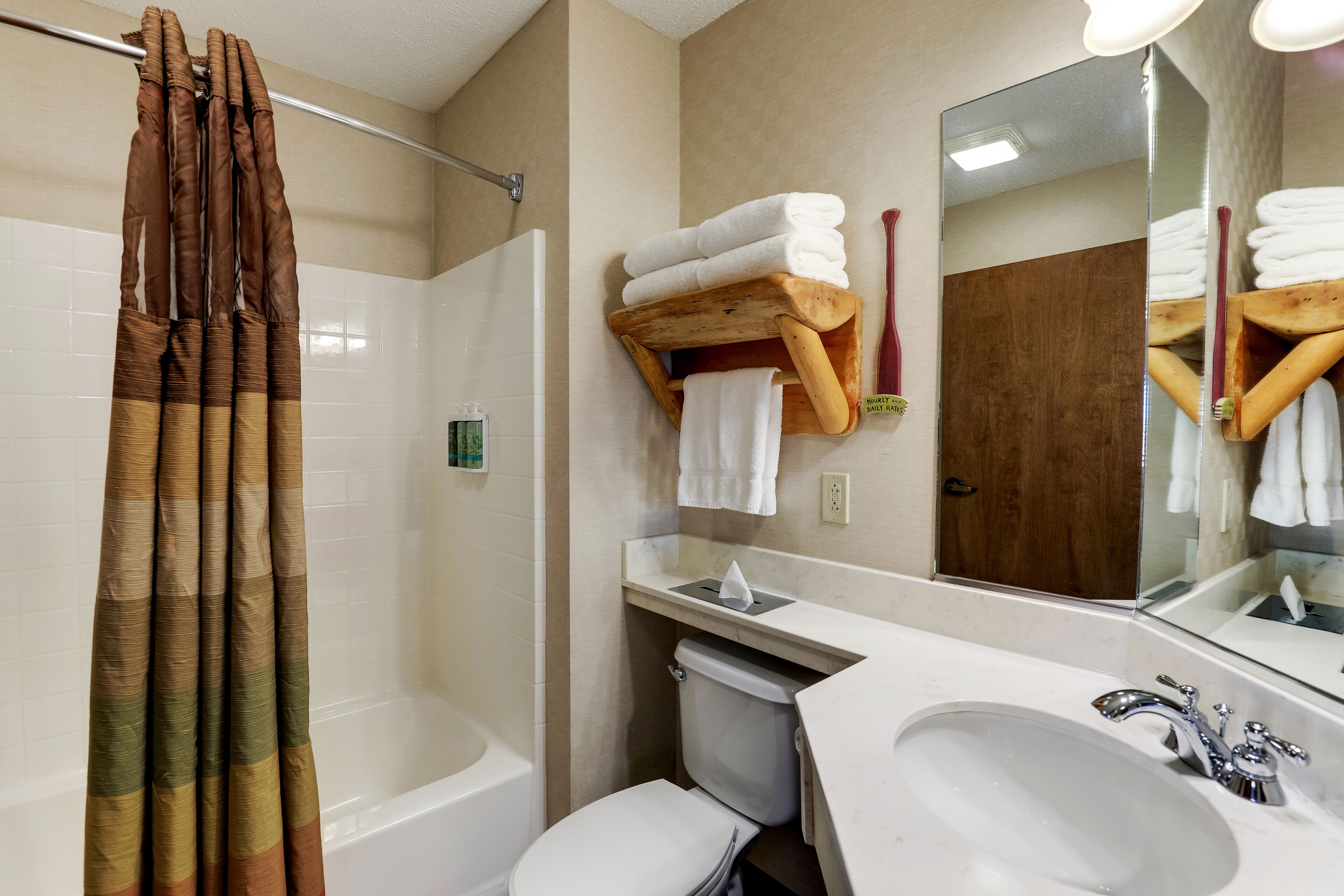 combined shower/bathtub, free toiletries, hair dryer, towels
