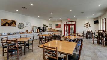 Free daily continental breakfast