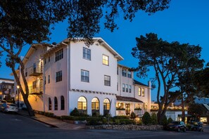 Exterior - Pine Inn (Carmel)