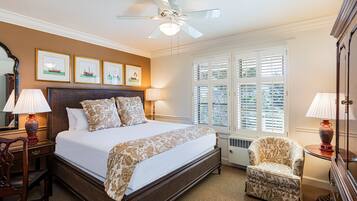 Standard Room, 1 King Bed | Premium bedding, pillowtop beds, desk, iron/ironing board