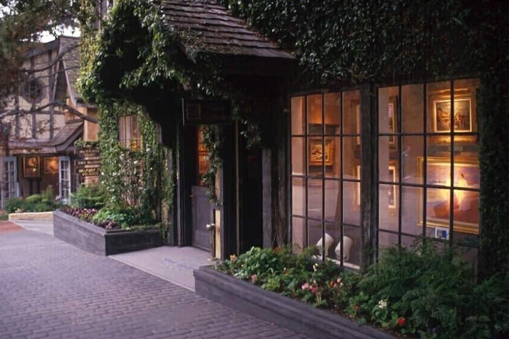Pine Inn