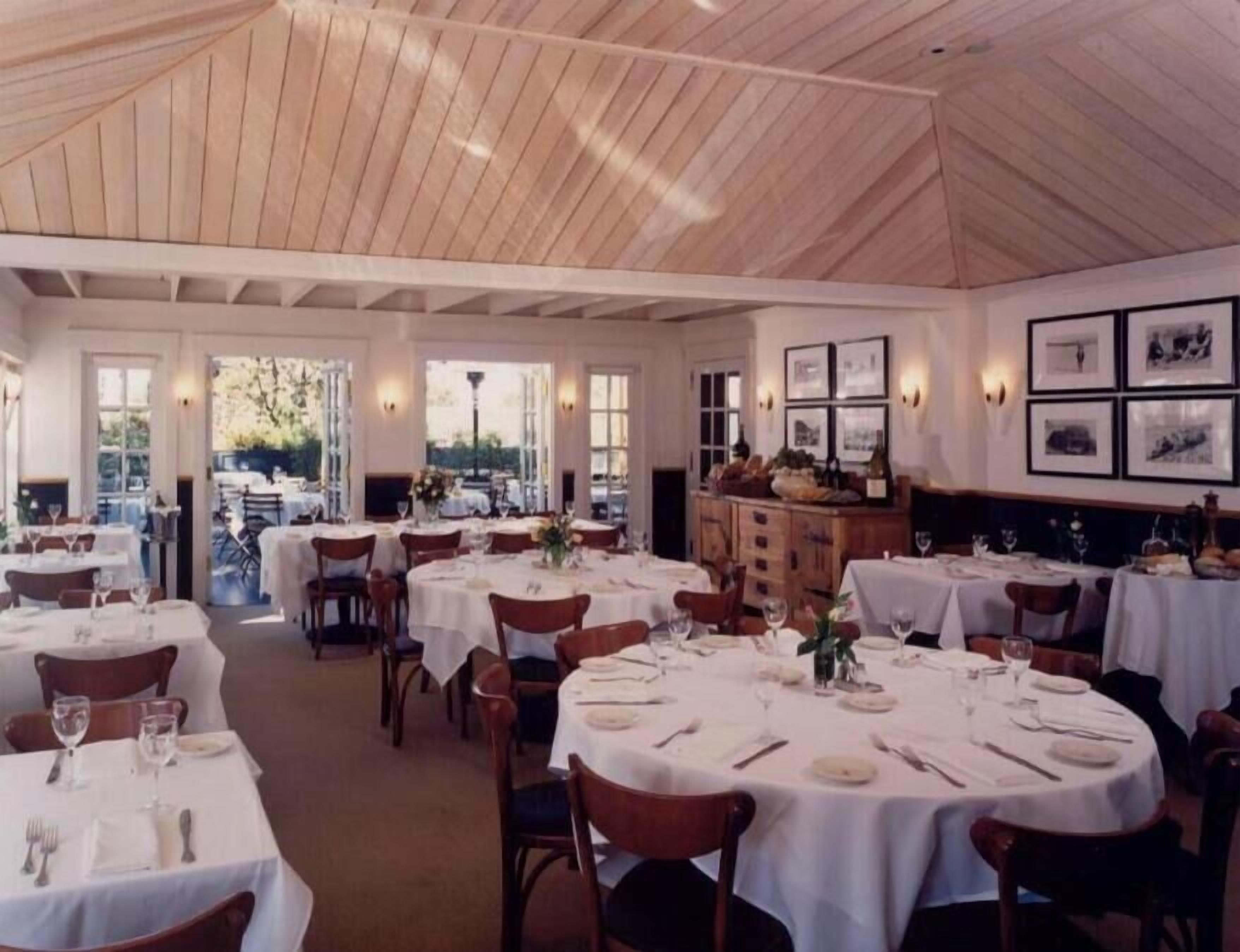 Photo - Tally Ho Inn