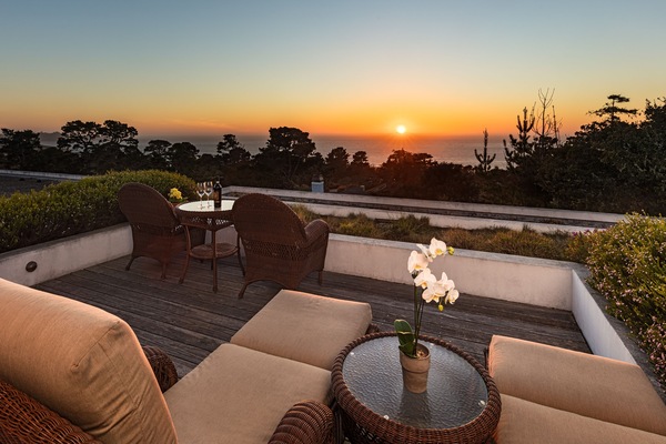 Deluxe Room, 1 Bedroom, Ocean View | Terrace/patio
