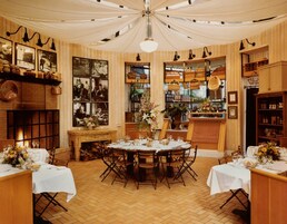 Se sirven desayunos, almuerzos y cenas; cocina italiana