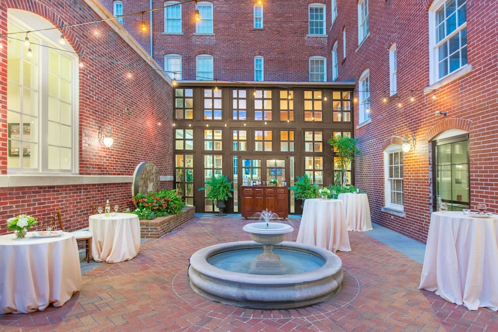 The George Washington Hotel, A Wyndham Grand Hotel