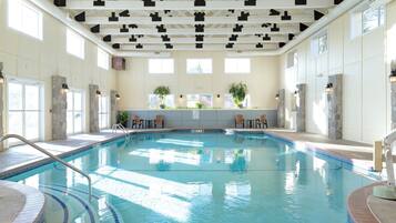 Indoor pool, 2 outdoor pools