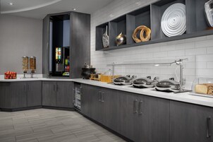 Desayuno autoservicio gratuito y diario