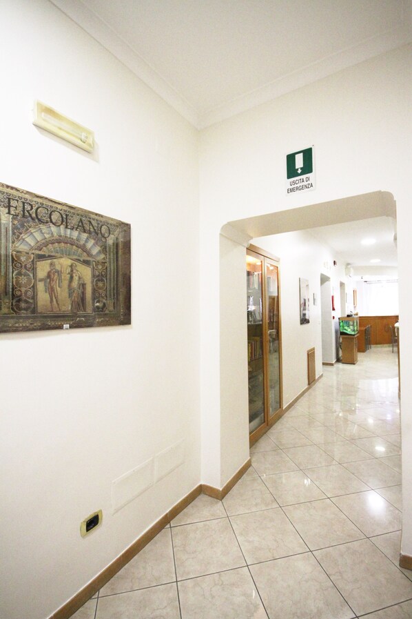 Hallway - Hotel Zara (Naples)