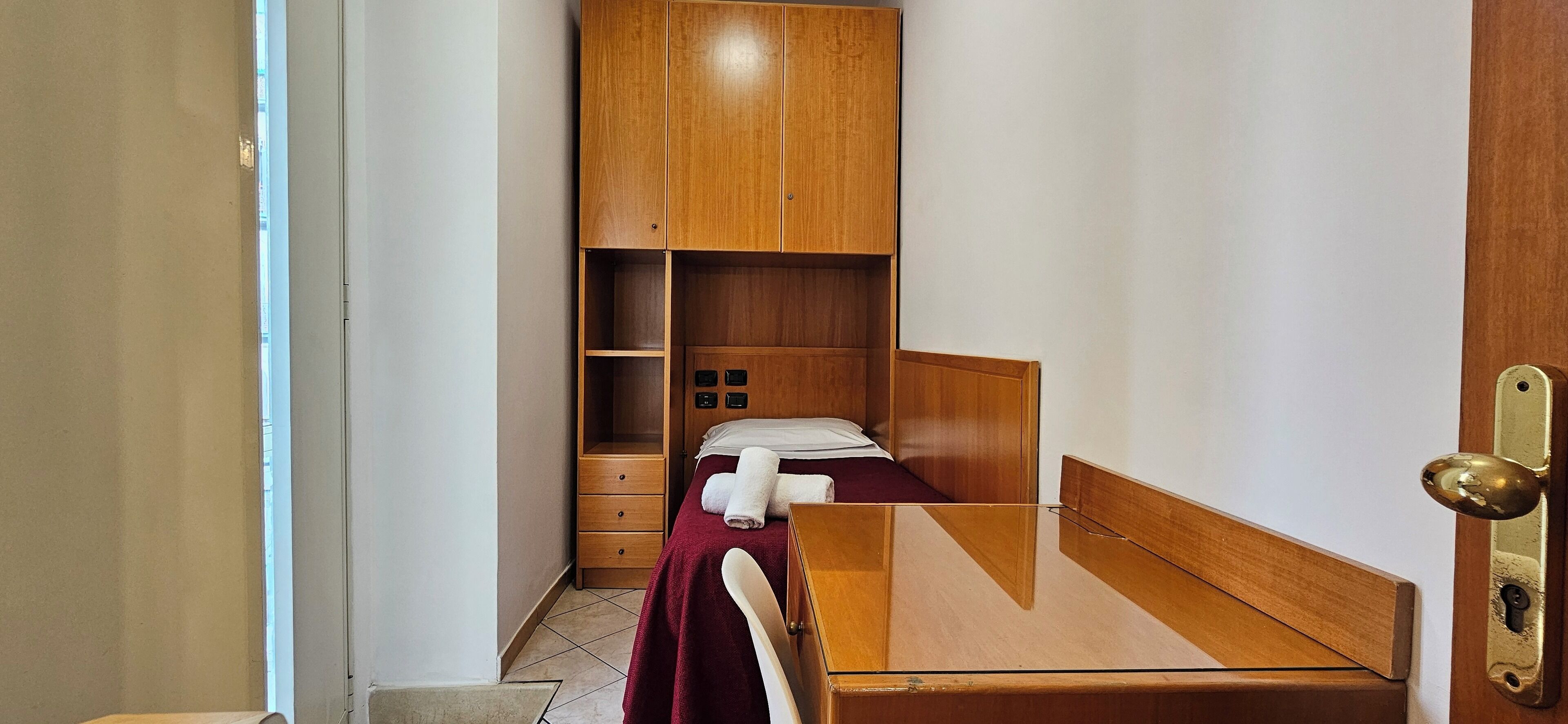 Habitación individual clásica | Ropa de cama hipoalergénica y caja de seguridad en la habitación 