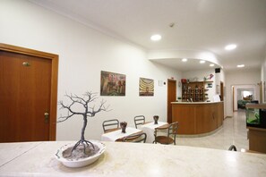 Lobby - Hotel Zara (Naples)