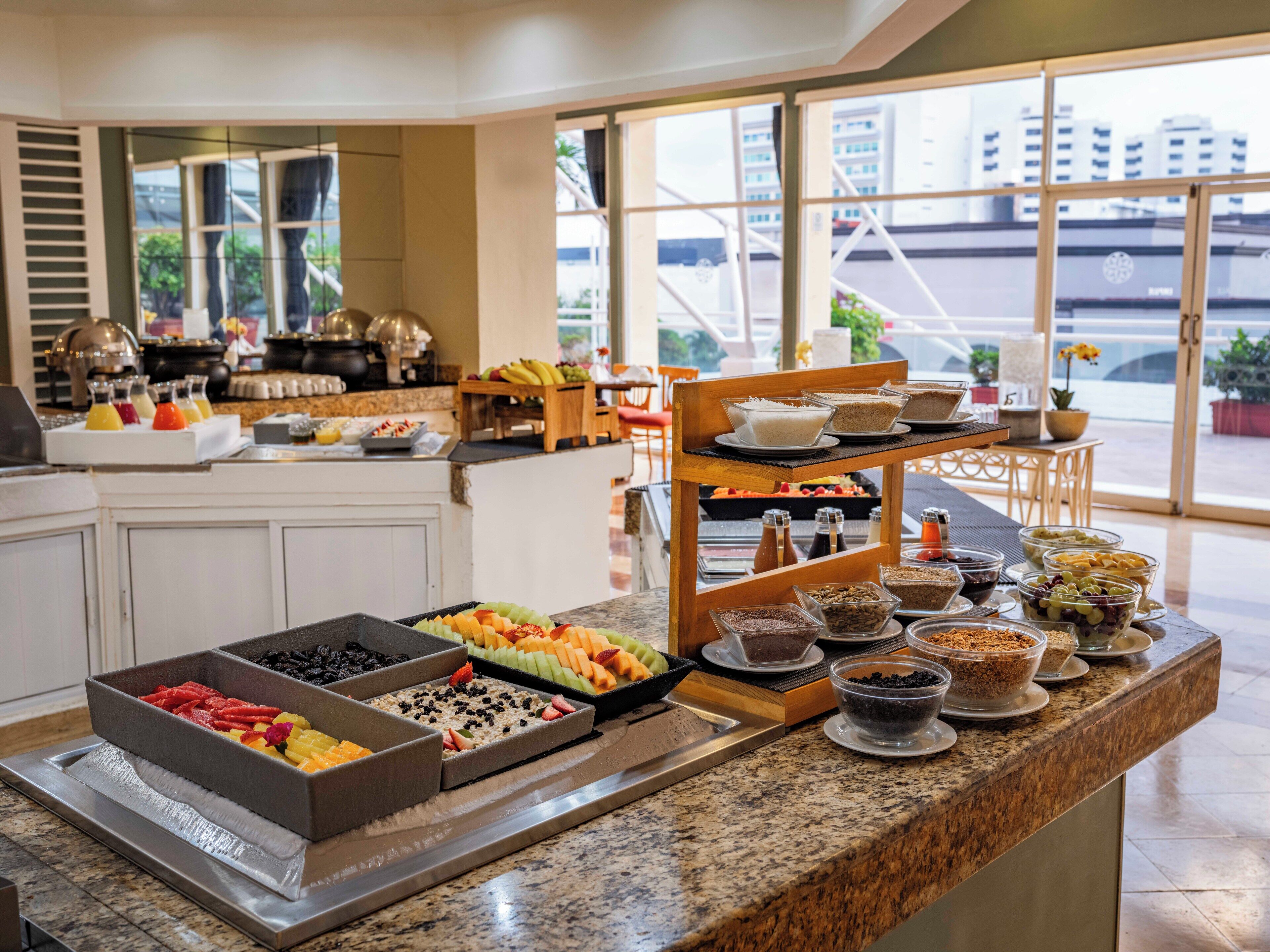 Daily buffet breakfast (MXN 350 per person)