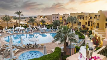 Indoor pool, 5 outdoor pools, pool umbrellas, pool loungers