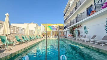 Outdoor pool, open 10 AM to 9 PM, pool umbrellas, sun loungers